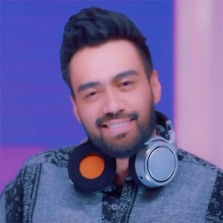 علی منتظری شمع میچینم واسه تو کل خونه رو